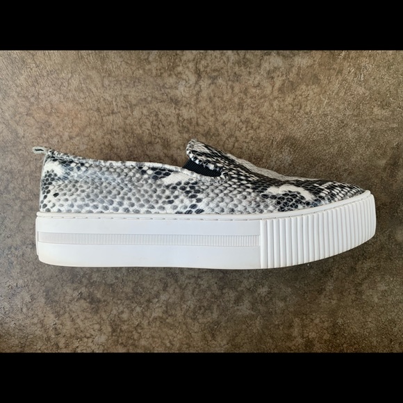 Halogen Python Printed Leather Shoes - Picture 6 of 10